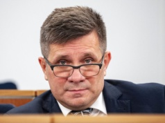 Jacek Włosowicz wyleciał też z klubu PiS. Bo atakuje "agresywnie jak PO"