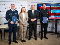 Nowe pojazdy dla policji i straży pożarnej. Mechaniczne drabiny i wideorejestratory