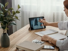 Nowa strategia walki z rakiem: implant wspiera i „doładowuje” komórki immunologiczne