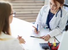 Koniec leczenia na NFZ: ani wizyty u lekarza, ani zniżki w aptece. Kluczowe 30 dni