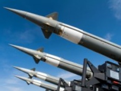 Światowe zapasy pocisków na wyczerpaniu. "Składy są puste albo prawie puste"