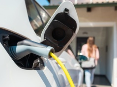 Elektryki tanieją najszybciej w historii. Właściciele liczą straty