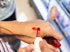 Nowe przepisy dotyczące kosmetyków. Cześć z nich może zniknąć ze sklepów