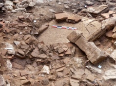 Pradawne sanktuarium było miejscem odprawiania rytuałów. Zwykli mieszkańcy Galii nie mieli do niego wstępu