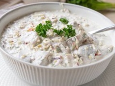 Postaw obok faszerowanych jajek, a goście wymiotą talerz do czysta. Najlepszy jest sos