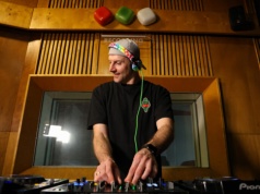 „Transmisja” Kamila Ginglasa w Radiu Łódź ma już rok. Urodzinowe wydanie dziś od godz. 22