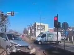 Kierowca ciężarówki wymusił pierwszeństwo