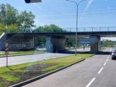 Koniec stania na przejeździe na Bardzkiej? Wrocław chce na spółkę z PKP przenieść linię 285 na wiadukt