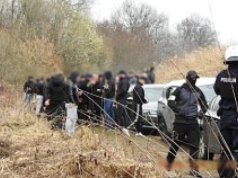 200-osobowa bitwa kiboli udaremniona. Wybrali się "na grzyby"