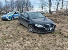 Zostawił auto i uciekł do lasu. Myślał, że uniknie kary, teraz grozi mu 5 lat więzienia