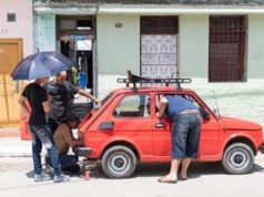 Maluch z Polski na węgiel. Nietypowy wynalazek na Kubie