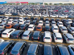 Handlarz powiedział „bezwypadkowy". Sprawdziłem VIN i zamurowało mnie