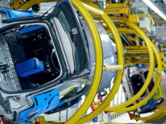 Branża motoryzacyjna w potrzasku. Ogromny spadek zysków mimo stabilnej sprzedaży