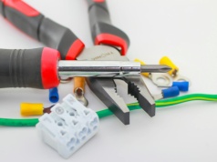 Jak prawidłowo podłączyć wiązkę do przyczepki?