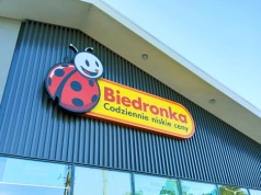 Biedronka celuje w e-grocery. Dostawy mają być dostępne z każdego sklepu