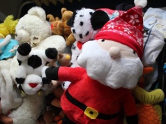 Kupuję używane zabawki w lumpeksie. Usłyszałam, że "żałuję na własne dziecko"