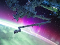 Tajemniczy obiekt nad naszą planetą. Przypomina człowieka