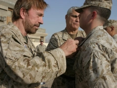 Nie żyje Chuck Norris. Aktor, legenda kina akcji i człowiek, którego świat zapamiętał inaczej niż Hollywood.