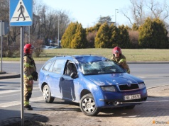 Groźne dachowanie na rondzie OKS w Olsztynie. 44-latek wymusił pierwszeństwo