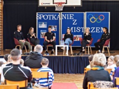 Olimpijczycy przepytani przez uczniów