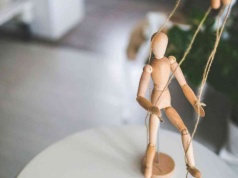 Algorytm zmienia Twoje poglądy. Cicho, skutecznie, bez Twojej zgody