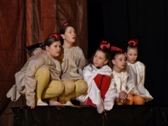 Gdy gdakanie słychać nawet w piekle. Dzieci z cierlickiej szkoły i przedszkola zapraszają na spektakl z morałem