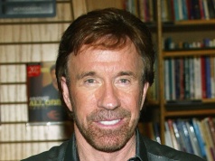 Chuck Norris zmarł w wieku 86 lat. Mało kto wie o tych faktach z jego życia