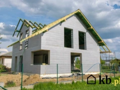 Miał odłożone 700 000 zł na budowę domu. Pieniądze skończyły się na tym etapie inwestycji