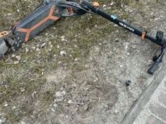 Kramsk. Siedemnastolatek potrącony na hulajnodze. Trafił do szpitala