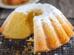 Mięciutka i puszysta jak nigdy. Do wielkanocnej babki dorzucam włoski ser