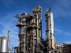 Trump szuka sposobu na tańsze paliwa. Przywraca zakazane niegdyś transakcje