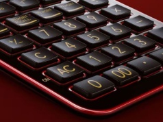 Kalkulator Casio za 700 dolarów to szczyt luksusu (i szaleństwa)