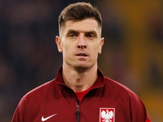 "Nic nie wiemy". Polski IV-ligowiec czeka na pieniądze za Piątka