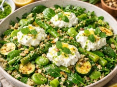 Wiosna na talerzu. Pożywna sałatka ze szparagami i ricottą od Mateusza Gesslera