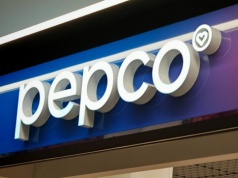 Pepco ma ukochany krój sukienek Polek - ten model znika z półek w mig. Co w Sinsay?