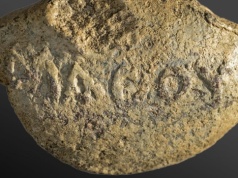 Archeolodzy odkryli wyjątkowy skarb. Pocisk z procy z przesłaniem dla wroga