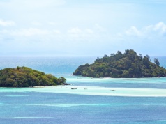 Kupił wyspę za 43 tys. zł i stworzył tu raj. Odrzucił oferty warte miliony