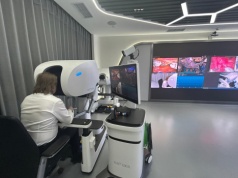 Warszawa centrum światowej telechirurgii. Historyczny zabieg z Chin na Wołoską