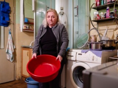 Po opłaceniu leków zostaje jej 9 zł na życie. Na liście oczekujących ma numer 902