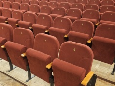 Bytowskie kino Albatros po zamknięciu wyprzedaje fotele. „Kwota za sztukę jest symboliczna”