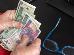 Przepracowali minimum 25 lat. Taką emeryturę gwarantuje im państwo