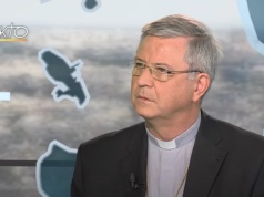 Belgijski biskup chce wyświęcić żonatych na księży. Podał już datę