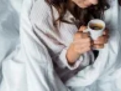 Codzienne picie kawy może chronić mózg przed demencją.