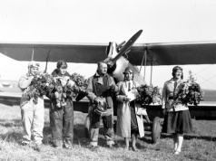 Ślązaczka wśród „Dziewczyn z chmur”. W Krakowie przypominają niezwykły rajd lotniczek