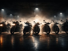 10 ponadczasowych motocykli, które się nie starzeją. Maszyny sprzed lat, wciąż wyglądające świetnie