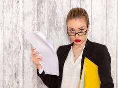 Student po trzecim roku będzie czytać twoje akta sądowe. To nie jest rozwiązanie problemu - to nowy problem