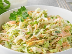 Zrób surówkę z tego warzywa. Zadbasz o jelita i wzmocnisz serce