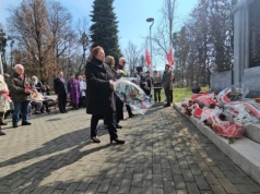 „Pamięć ginie, gdy przestajemy ją pielęgnować”. Cieszyn uczcił pamięć ofiar hitlerowskiego okupanta Pod Wałką