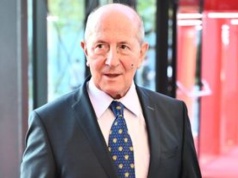 Włodzimierz Szaranowicz do niedawna nazywał się inaczej. Jego rodzice nie byli Polakami