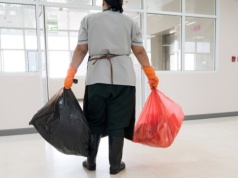 Sprzątaczki w Polsce dorabiają na turystach. Mają nietypowy sposób